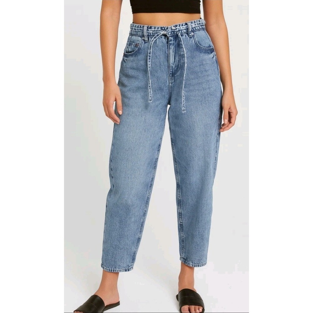 Ban Jara High Rise Barrel Jeans Belted Lightly Cropped 11 NWT (30x26)